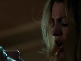 Блейк Лайвли секси – Город воров (2010) #9