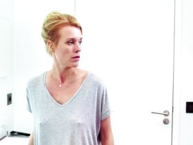 Эммели Стьернфельдт голая – Суррогат s01e07 (2017) #1