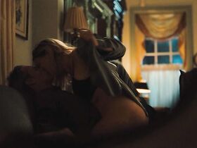 Кейт Уинслет секси – Мейр из Исттауна s01e01 (2021)