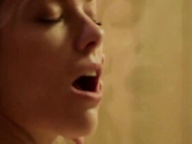 Лаура Лаприда секси – Миллениалы s01e22 (2018) #1