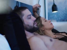 Ноэлия Марсоль секси, Луиза Дроздек секси – Миллениалы s02e11 (2021) #18