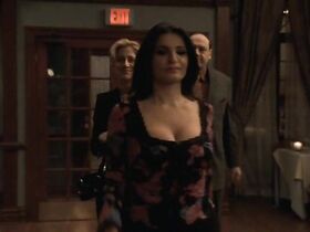 Кэтрин Нардуччи секси – Клан Сопрано s05e11 (2004) #1