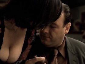 Кэтрин Нардуччи секси – Клан Сопрано s05e11 (2004)