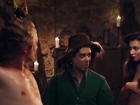 Орели Монтеа голая – Приключения Филибера (2011) #6