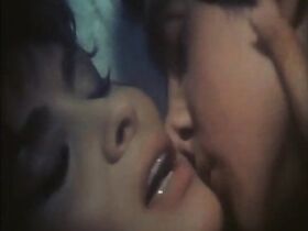 Джина Лоллобриджида секси – Прекрасный ноябрь (1969) #13