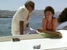 Жаклин Биссет секси – Греческий магнат (1978) #13