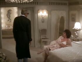 Жаклин Биссет секси – Греческий магнат (1978) #4