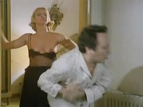 Надин Рошекс голая, Ванесса Хидальго голая, Мария Салерно голая – Hooray for Divorce! (1982) #29