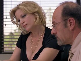 Анна Ганн секси – Во все тяжкие s04e09 (2011) #4