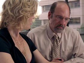 Анна Ганн секси – Во все тяжкие s04e09 (2011) #5