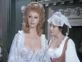 Андреа Ферреоль секси, Сильва Кошина голая – Казанова и Компания (1977) #7