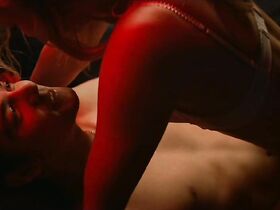 Софи Тёрнер секси – Тяжесть (2019) #7
