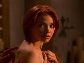 Кристанна Локен секси – Смертельная битва: Завоевание s01e19 (1999) #7