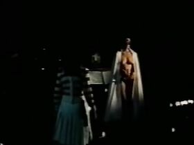 Энн Хейвуд голая – Кольцо тьмы (1979) #2