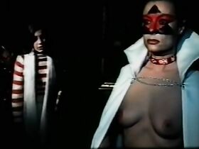 Энн Хейвуд голая – Кольцо тьмы (1979)