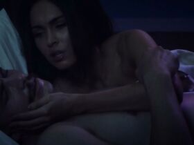 Меган Фокс секси – Зеровилль (2019) #8