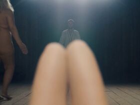 Изабель Грилл голая – Солнцестояние (2019) #4
