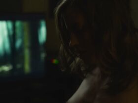 Лу де Лааж голая – Белоснежка. Сказка для взрослых (2019) #15