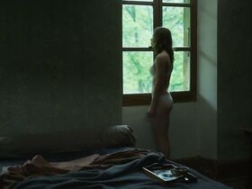 Лу де Лааж голая – Белоснежка. Сказка для взрослых (2019) #5