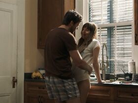 Дакота Джонсон секси – Раны (2019) #5