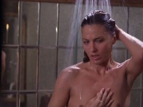 Ольга Карлатос голая – Пожиратели плоти (1979) #4