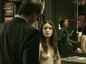 Одри Бастьен голая – Bye Bye maman (2012) #6
