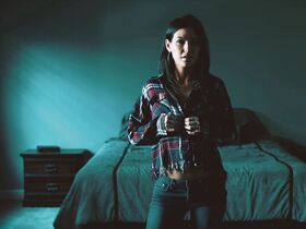 Ева Хэмилтон голая – Поцелуй смерти (2018) #2