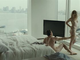 Эми Харгривз голая – Стыд (2011) #4