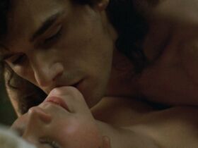 Дельфин Зенту голая – Фаринелли-кастрат (1994) #5