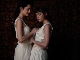 Матильда Варнье голая – Куриоса (2019) #1