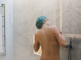 Розамунд Пайк голая – Частная война (2018) #7