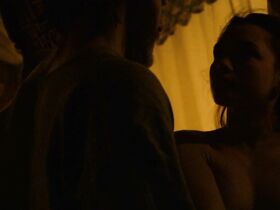 Флоренс Пью голая – Король вне закона (2018) #3