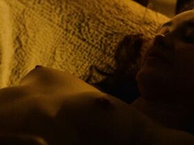 Флоренс Пью голая – Король вне закона (2018) #6