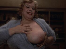 Мария Антониетта Белуцци голая – Амаркорд (1973)