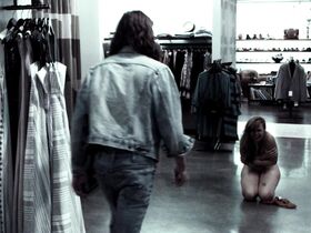 Аманда Фуллер голая – Барахольщица (2016) #5