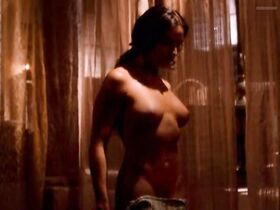 Ивонна Монтеро голая, Кристина Мичаус голая – Тигр из Санта-Хулии (2002)