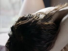 Лена Холл голая, Мена Сувари секси – Бекс (2017) #4