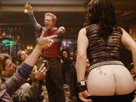 Розарио Доусон секси, Идина Мензел голая – Богема (2005)