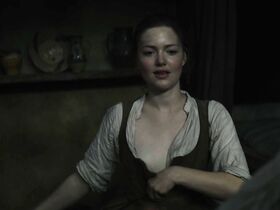 Холлидей Грейнджер голая – Тюльпанная лихорадка (2017) #1