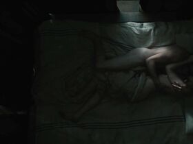 Холлидей Грейнджер голая – Тюльпанная лихорадка (2017) #5