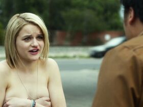 Джои Кинг секси – Хитрее всех (2017)