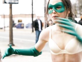 Эллиот Пейдж секси – Супер (2010)