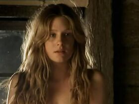 Ромола Гарай голая – Удивительное путешествие Мэри Брайант (2005)