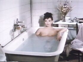 Матильда Май голая – Письма к неизвестному любовнику (1985) #1
