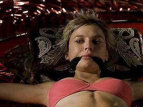 Елена Анайя секси – Два крутых придурка (2003)