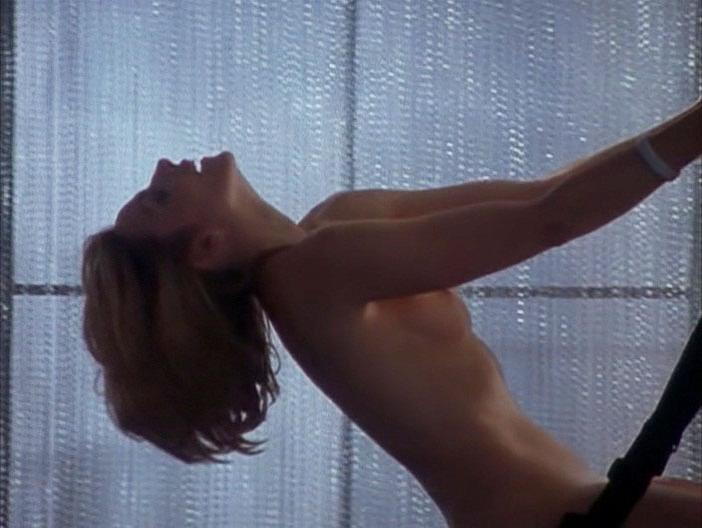 Ким Кэтролл голая - Секс в большом городе s03e11 (2000) #2.