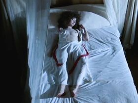 Мириам Сир голая, Наташа Ричардсон секси, Паскаль Кинг голая – Готика (1986)