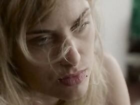 Матильда Биссон голая – Как близко к солнцу (2015) #3