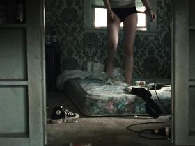 Кристен Стюарт секси – Ранэвэйс (2010) #3
