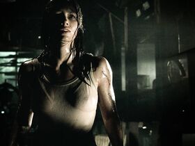 Джессика Бил секси – Техасская резня бензопилой (2003) #3